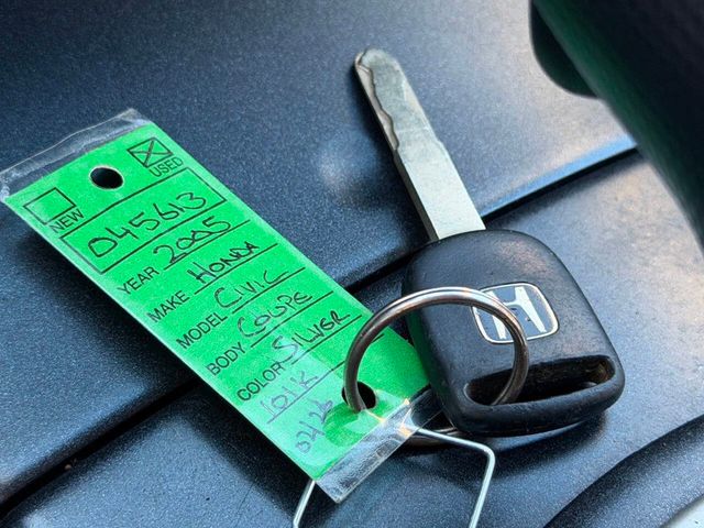 2005 Honda Civic Coupe LX Automatic SE - 22995690 - 37