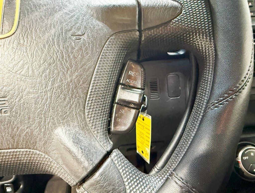 2005 Honda CR-V 2WD LX Automatic - 22903871 - 10