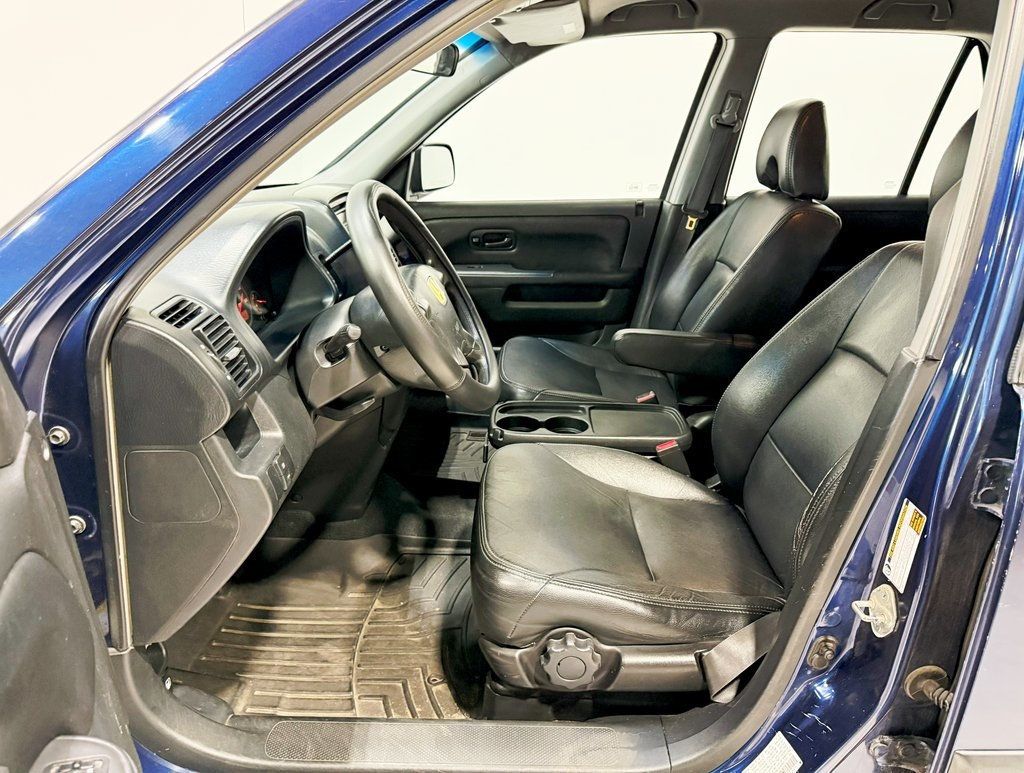 2005 Honda CR-V 2WD LX Automatic - 22903871 - 15