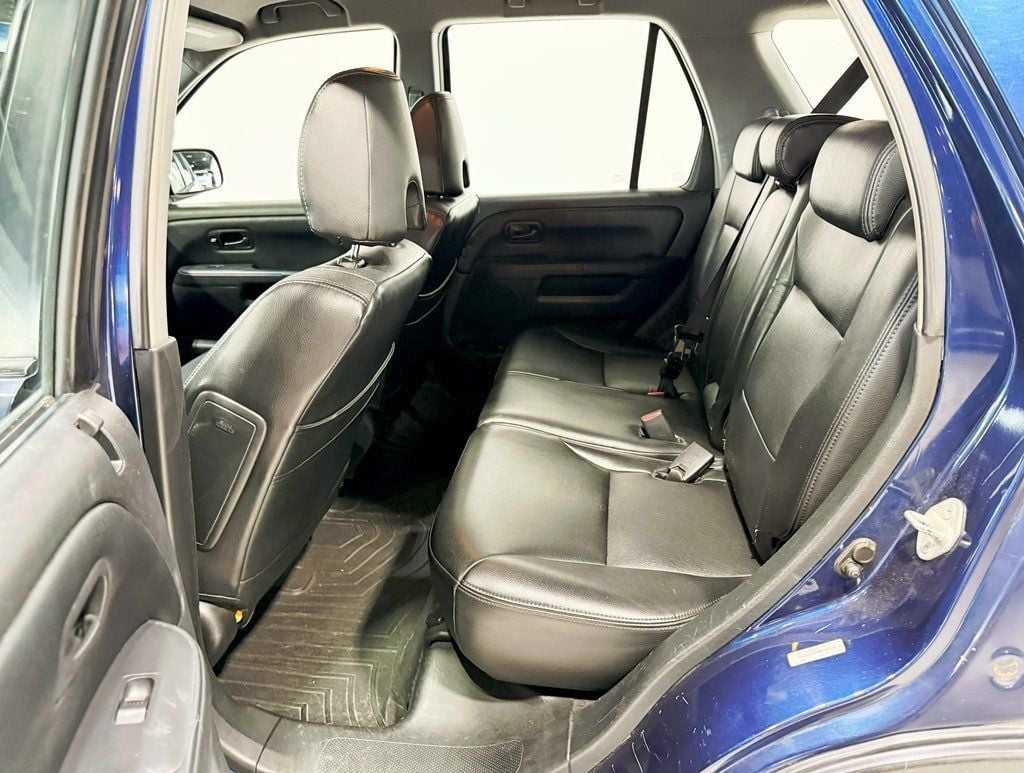 2005 Honda CR-V 2WD LX Automatic - 22903871 - 19