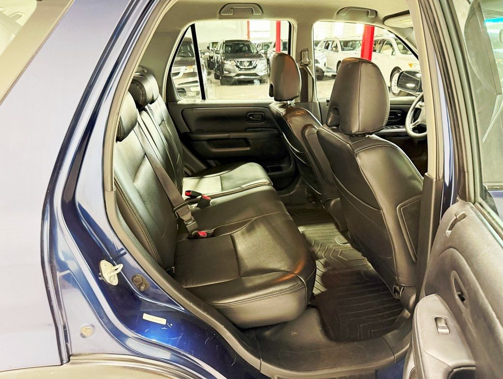 2005 Honda CR-V 2WD LX Automatic - 22903871 - 25