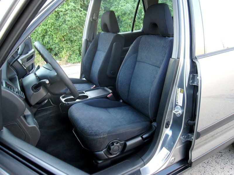 2005 Honda CR-V LX photo 17