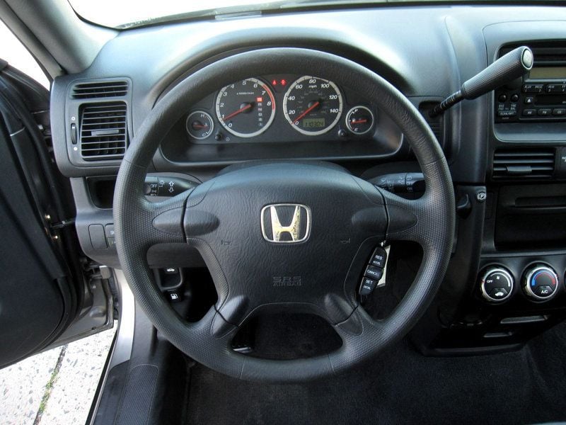 2005 Honda CR-V LX photo 18