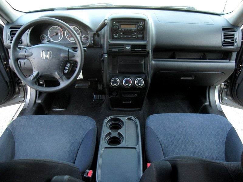 2005 Honda CR-V LX photo 19