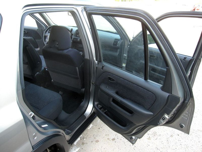 2005 Honda CR-V LX photo 23