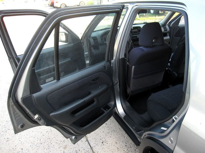 2005 Honda CR-V LX photo 24