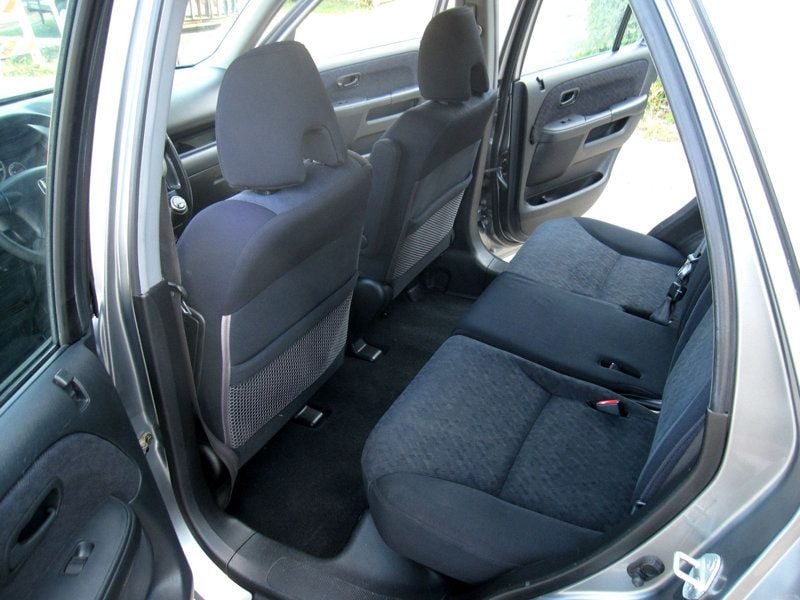 2005 Honda CR-V LX photo 25