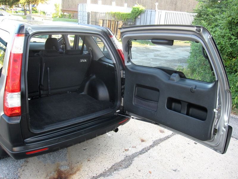 2005 Honda CR-V LX photo 27