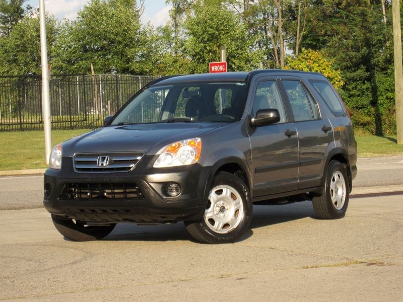 2005 Honda CR-V LX photo 2