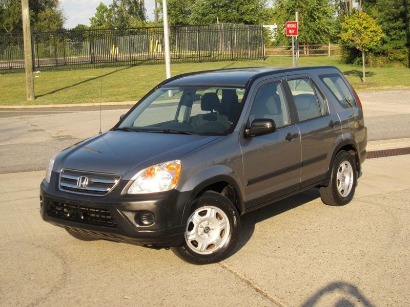 2005 Honda CR-V LX photo 3