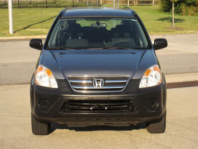 2005 Honda CR-V LX photo 4