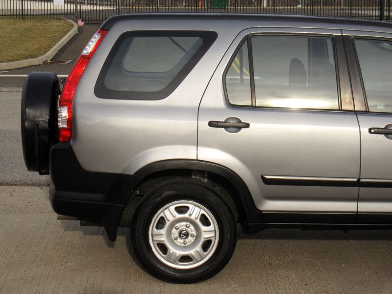 2005 Honda CR-V 4WD LX Automatic - 22971435 - 10