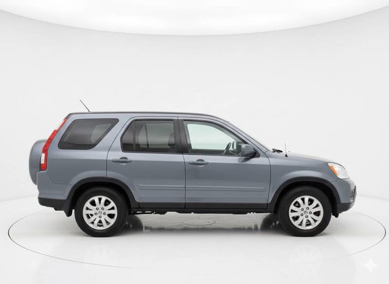 2005 Honda CR-V Special Edition photo 2