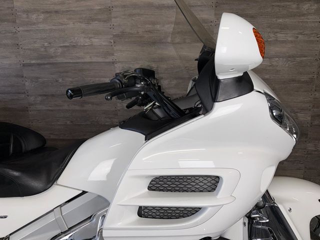 2005 Honda GL1800 Goldwing SUPER CLEAN! - 22994078 - 3