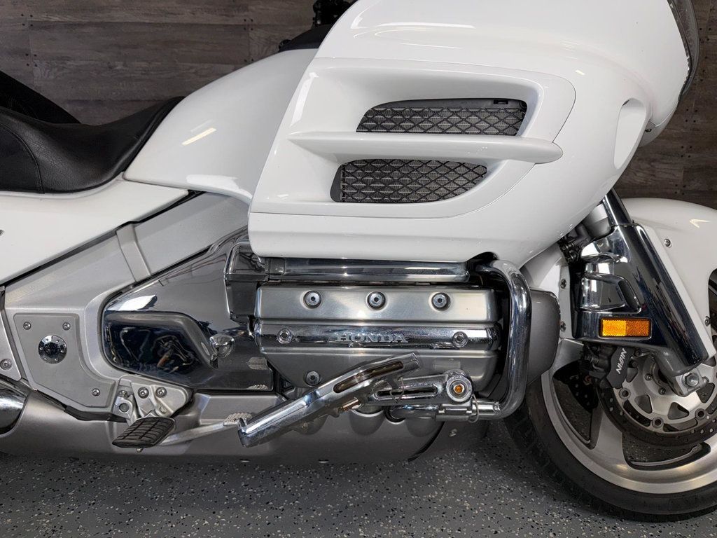 2005 Honda GL1800 Goldwing SUPER CLEAN! - 22994078 - 4