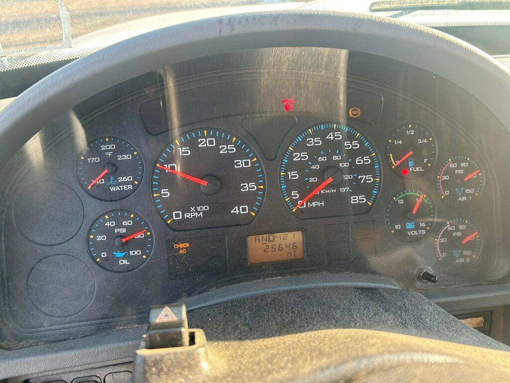 2005 International 4200 4X2 SERVICE UTILITY W/ CRANE 25,000 ORIGINAL MILES FINANCING AVAILABLE - 22996200 - 11