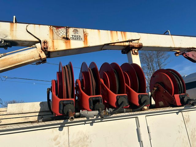 2005 International 4200 4X2 SERVICE UTILITY W/ CRANE 25,000 ORIGINAL MILES FINANCING AVAILABLE - 22996200 - 6