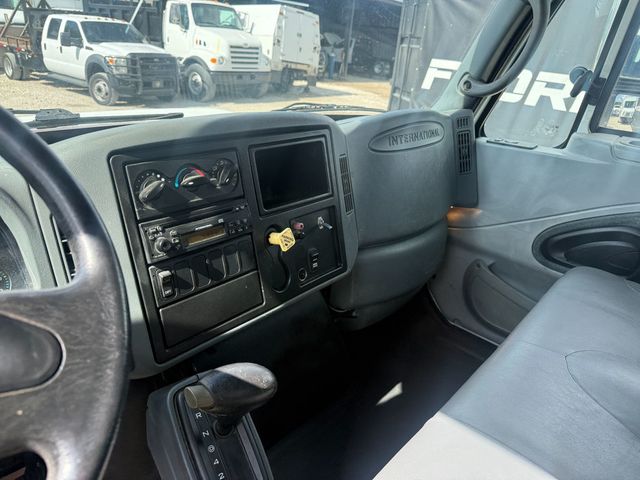 2005 International 4300 Flatbed  - 23096137 - 7
