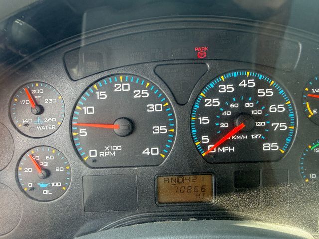 2005 International 4300 Flatbed  - 23096137 - 8