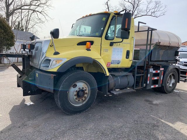 2005 International 7300 WATER TANK SPRAY TRUCK 9,000 ORIGINAL MILES READY FOR WORK - 21835380 - 12