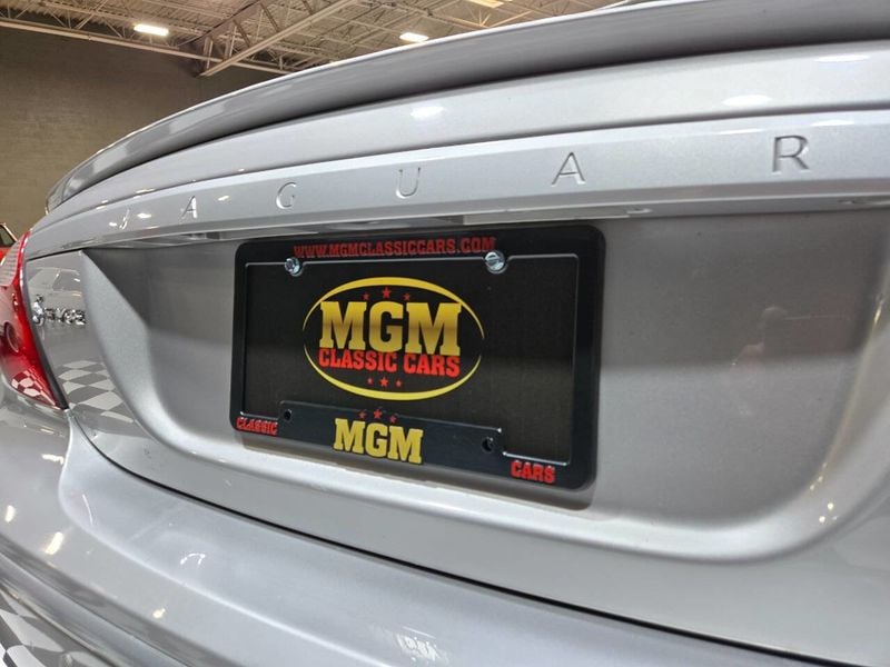 2005 Jaguar S-Type 4dr Sedan V8 R Supercharged - 22934584 - 24