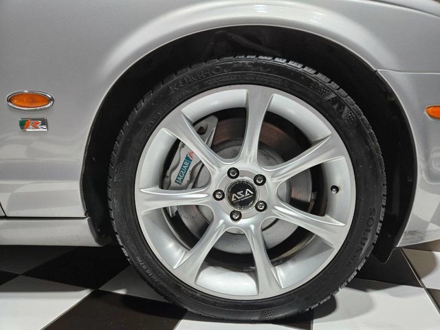 2005 Jaguar S-Type 4dr Sedan V8 R Supercharged - 22934584 - 32