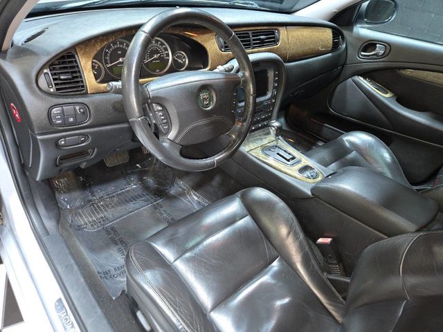 2005 Jaguar S-Type 4dr Sedan V8 R Supercharged - 22934584 - 6