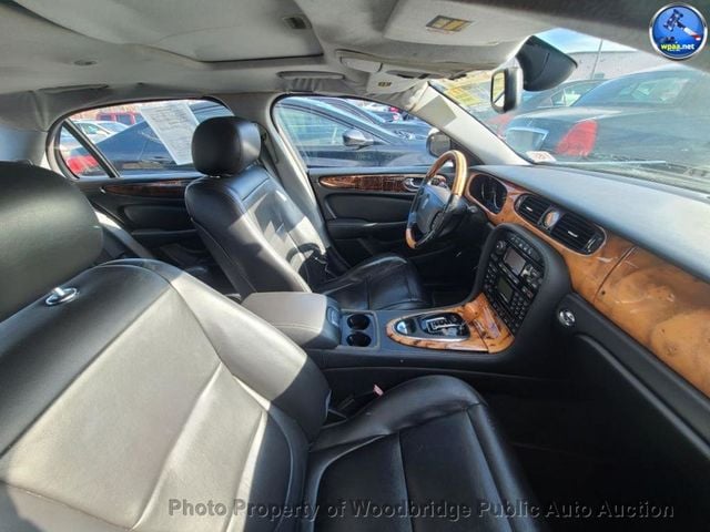 2005 Jaguar XJ 4dr Sedan XJ8 LWB - 22947469 - 10