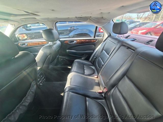 2005 Jaguar XJ 4dr Sedan XJ8 LWB - 22947469 - 8