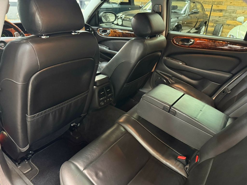 2005 Jaguar XJ Local Trade/XJR/Heated Leather Seats/Alpine Premium Audio/NAV - 23061713 - 24