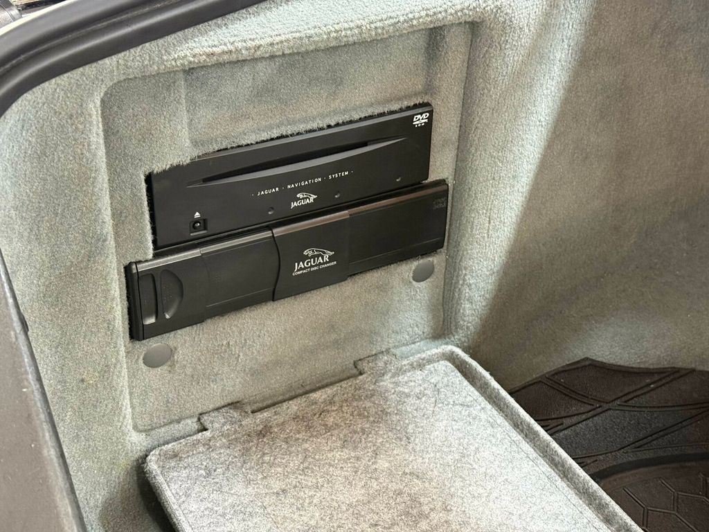 2005 Jaguar XJ Local Trade/XJR/Heated Leather Seats/Alpine Premium Audio/NAV - 23061713 - 28