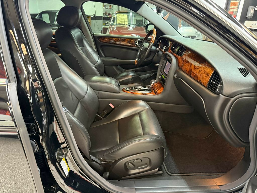 2005 Jaguar XJ Local Trade/XJR/Heated Leather Seats/Alpine Premium Audio/NAV - 23061713 - 36