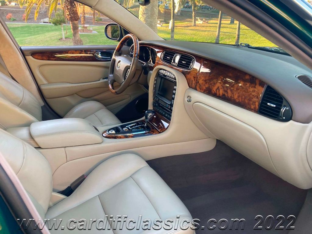 2005 Jaguar XJR  - 21254055 - 38