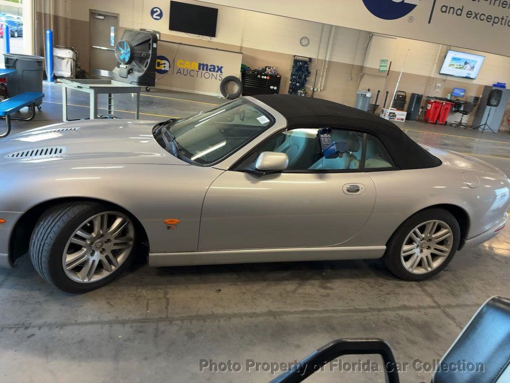 2005 Jaguar XK8 XKR Convertible 4.2L Supercharged - 22957397 - 4