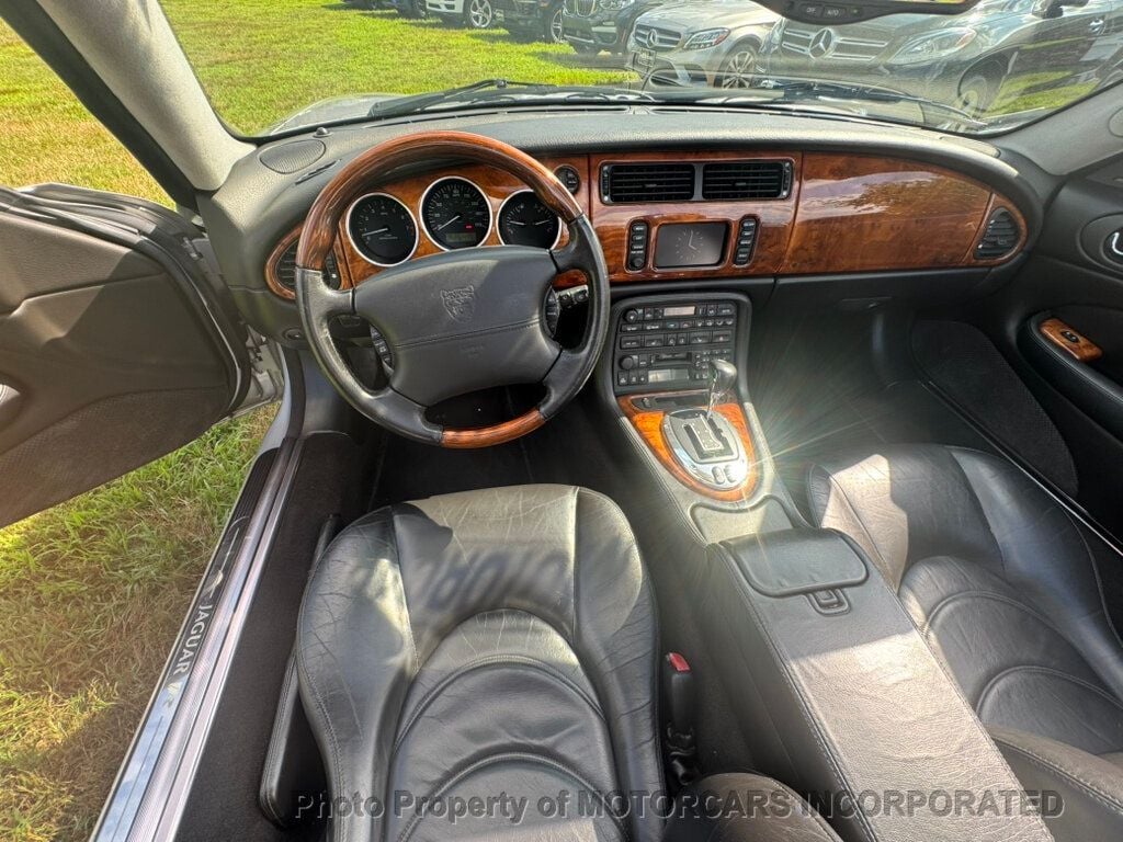 2005 Jaguar XK 8 Convertible XKR photo 16