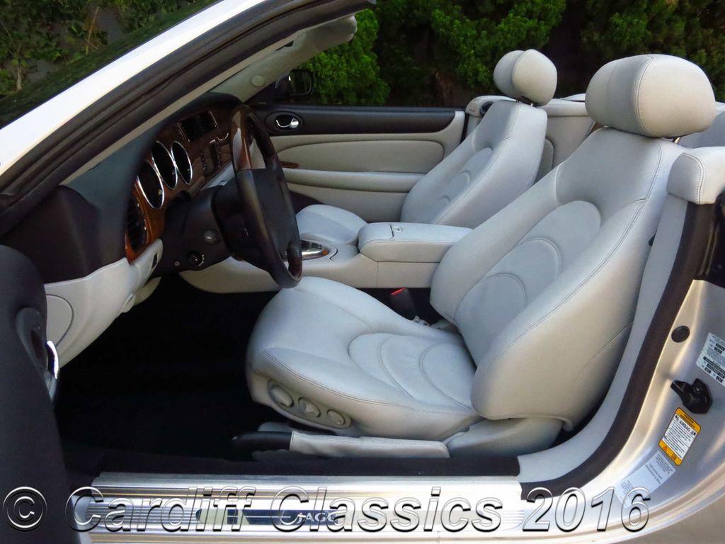 2005 Jaguar XKR Supercharged Convertible - 15365450 - 16