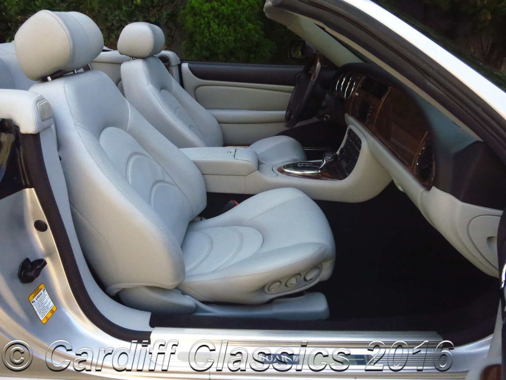 2005 Jaguar XKR Supercharged Convertible - 15365450 - 17