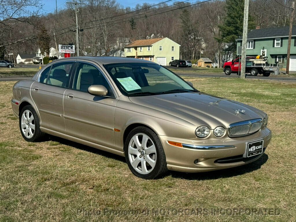 2005 Jaguar X-Type photo 2