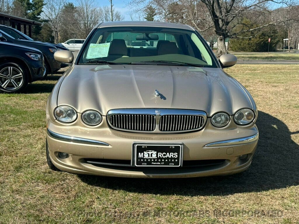2005 Jaguar X-Type photo 3