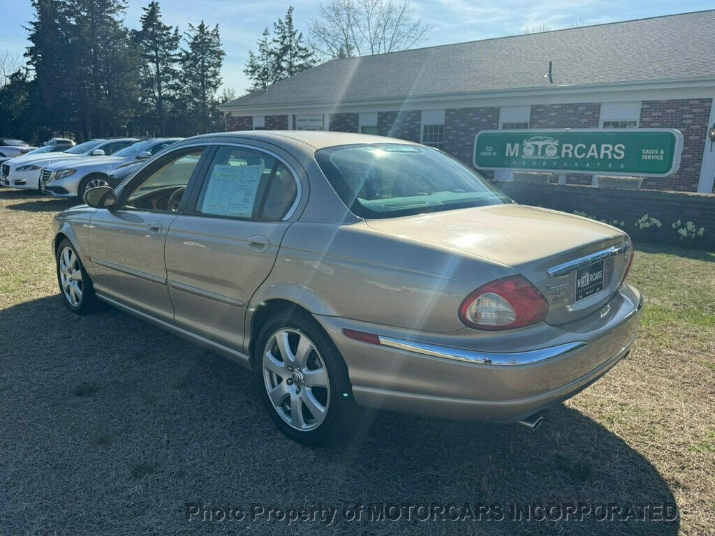 2005 Jaguar X-Type photo 5