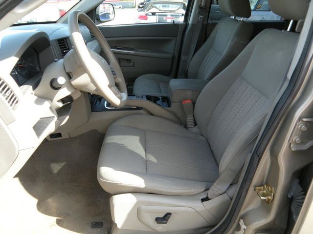 2005 Jeep Grand Cherokee 4dr Laredo - 23007994 - 7