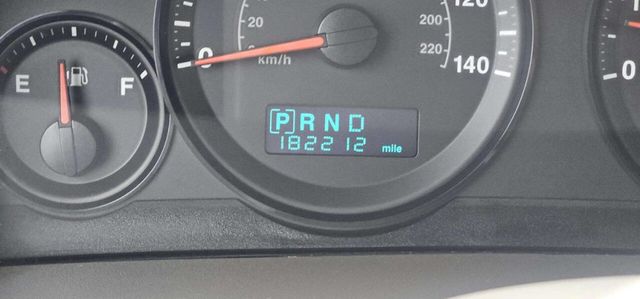 2005 Jeep Grand Cherokee 4dr Laredo 4WD - 22996725 - 8