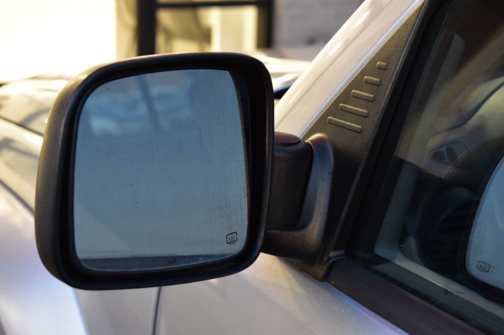 2005 Jeep Liberty 4dr Limited - 22948257 - 32