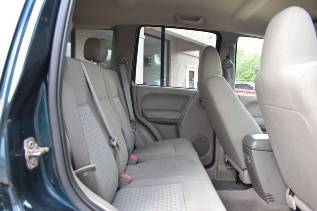 2005 Jeep Liberty 4dr Sport 4WD - 23084833 - 17