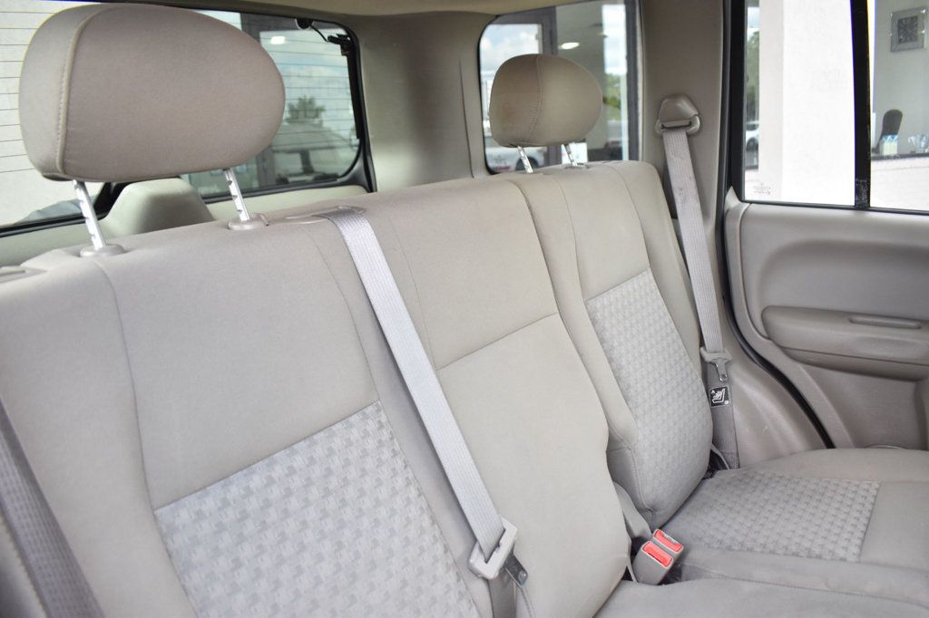 2005 Jeep Liberty 4dr Sport 4WD - 23084833 - 18