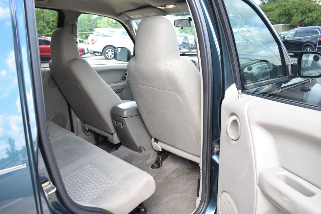 2005 Jeep Liberty 4dr Sport 4WD - 23084833 - 19