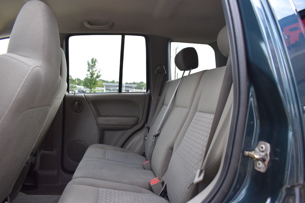 2005 Jeep Liberty 4dr Sport 4WD - 23084833 - 20