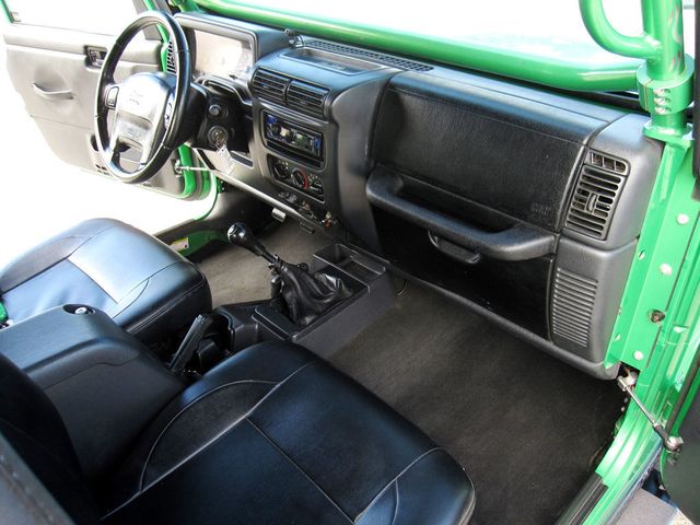 2005 Jeep Wrangler 2dr Rubicon - 22855598 - 30