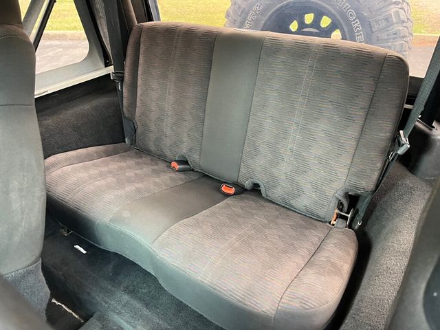 2005 Jeep Wrangler Lifted 2-Door 4x4 Convertible 6-Speed Off-Road Ready - 22994307 - 36