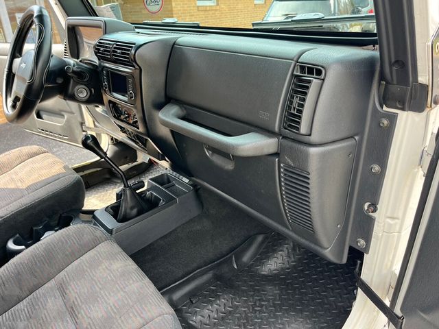 2005 Jeep Wrangler Lifted 2-Door 4x4 Convertible 6-Speed Off-Road Ready - 22994307 - 41